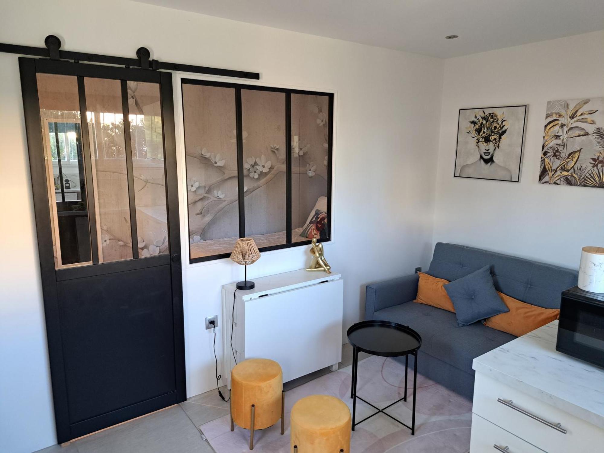 Seduisant Studio Avec Cour Privative La Crau Εξωτερικό φωτογραφία