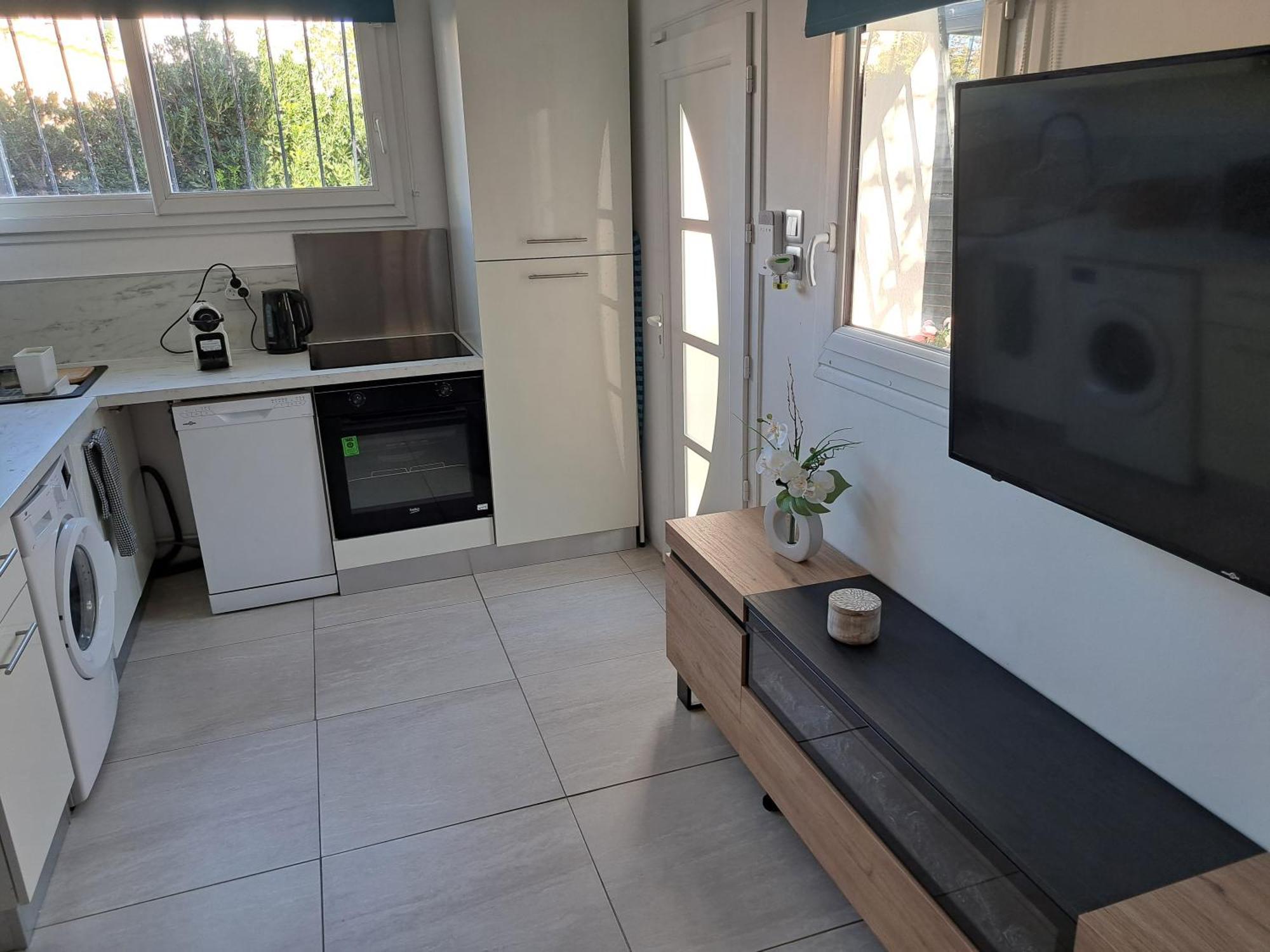 Seduisant Studio Avec Cour Privative La Crau Εξωτερικό φωτογραφία